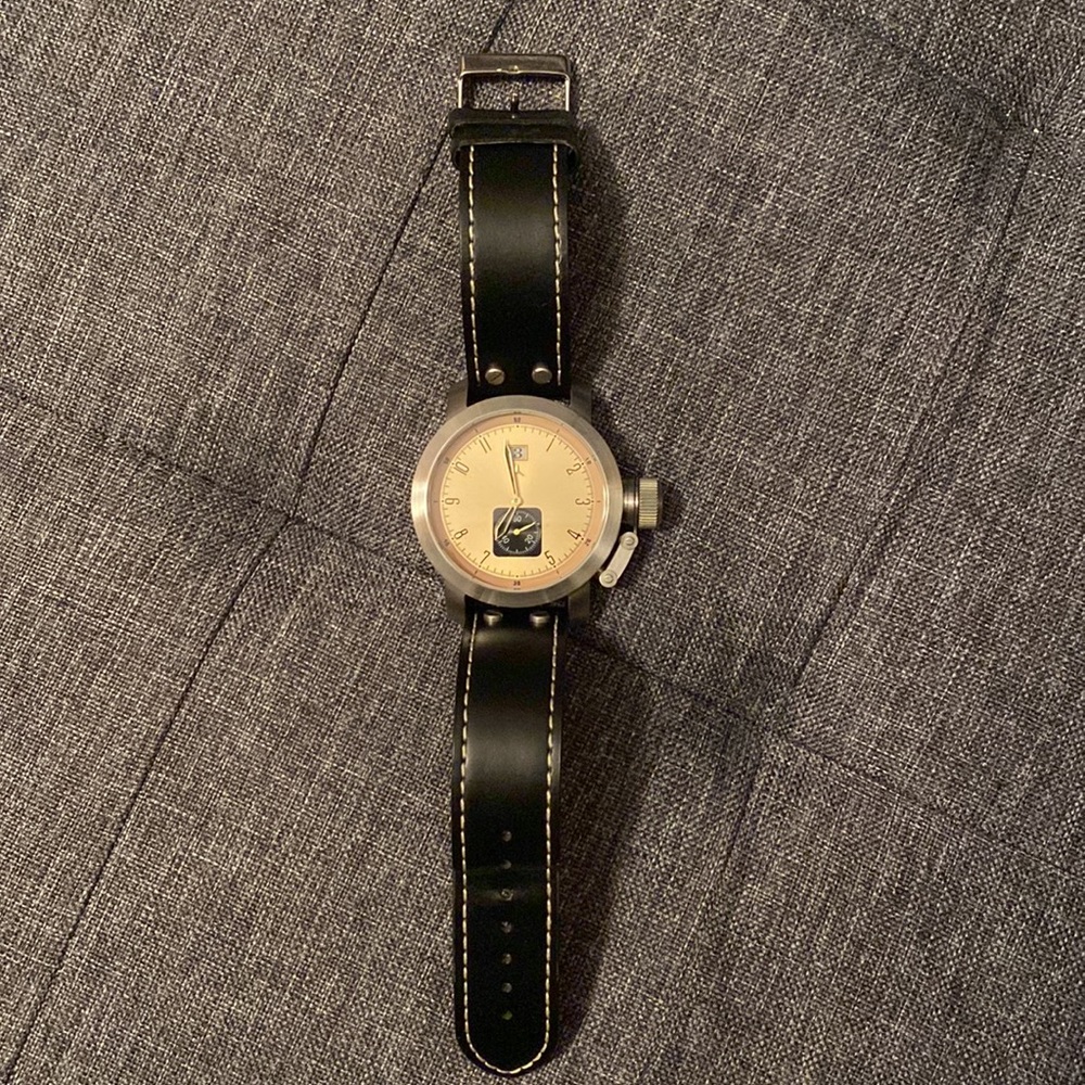 Mercedes Watch - Picture 2 of 8